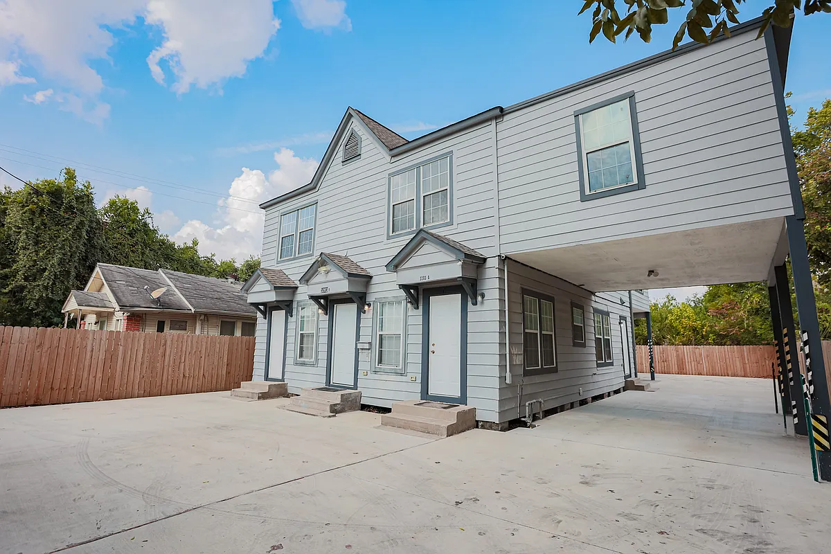 Building Photo - 3203 Elgin St #A
