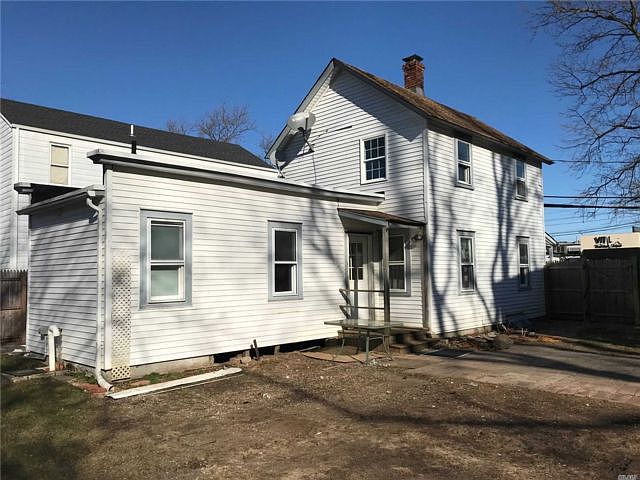 2nd image of 44 Washington St
