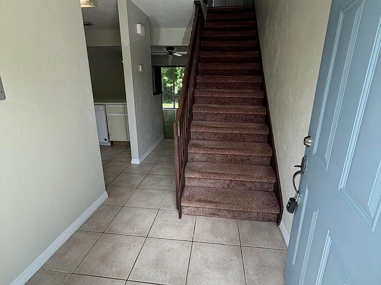 175 Yorktowne Dr #21 — Photo 2