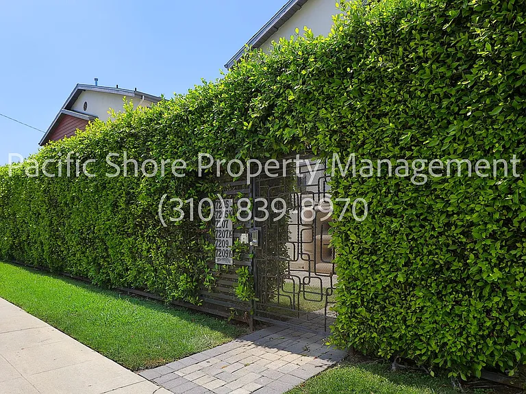 7205 S. La Cienega Apartments — Photo 46