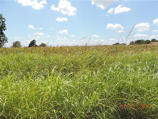 2nd image of 1035 Gravel Pit Rd