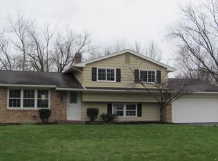 7004 Blackhawk Ln, Fort Wayne, IN