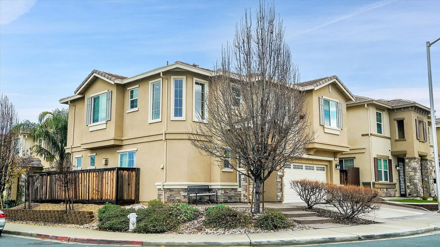 71 Greystone Pl photo 1