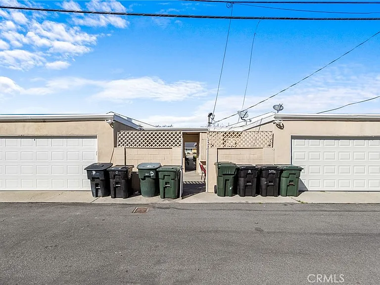 5932 Santa Barbara Ave E #B — Photo 33