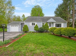 55 Williams St, North Smithfield, RI 02896