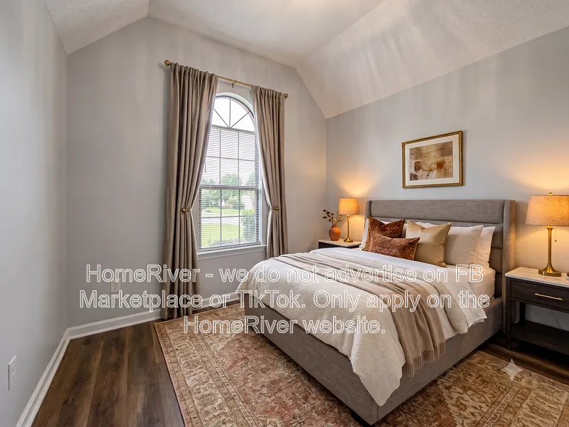 3 bed, 2.0 bath, 1348 sqft, $1,690 — Photo 4