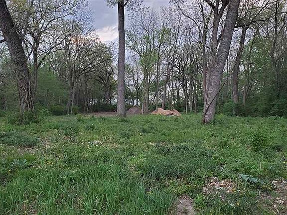 3rd image of 15437 Nichols Woods Dr