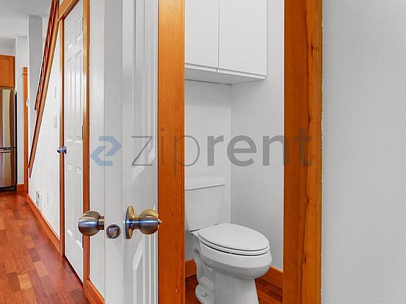5th image of 5650 Fauntleroy Way SW #A