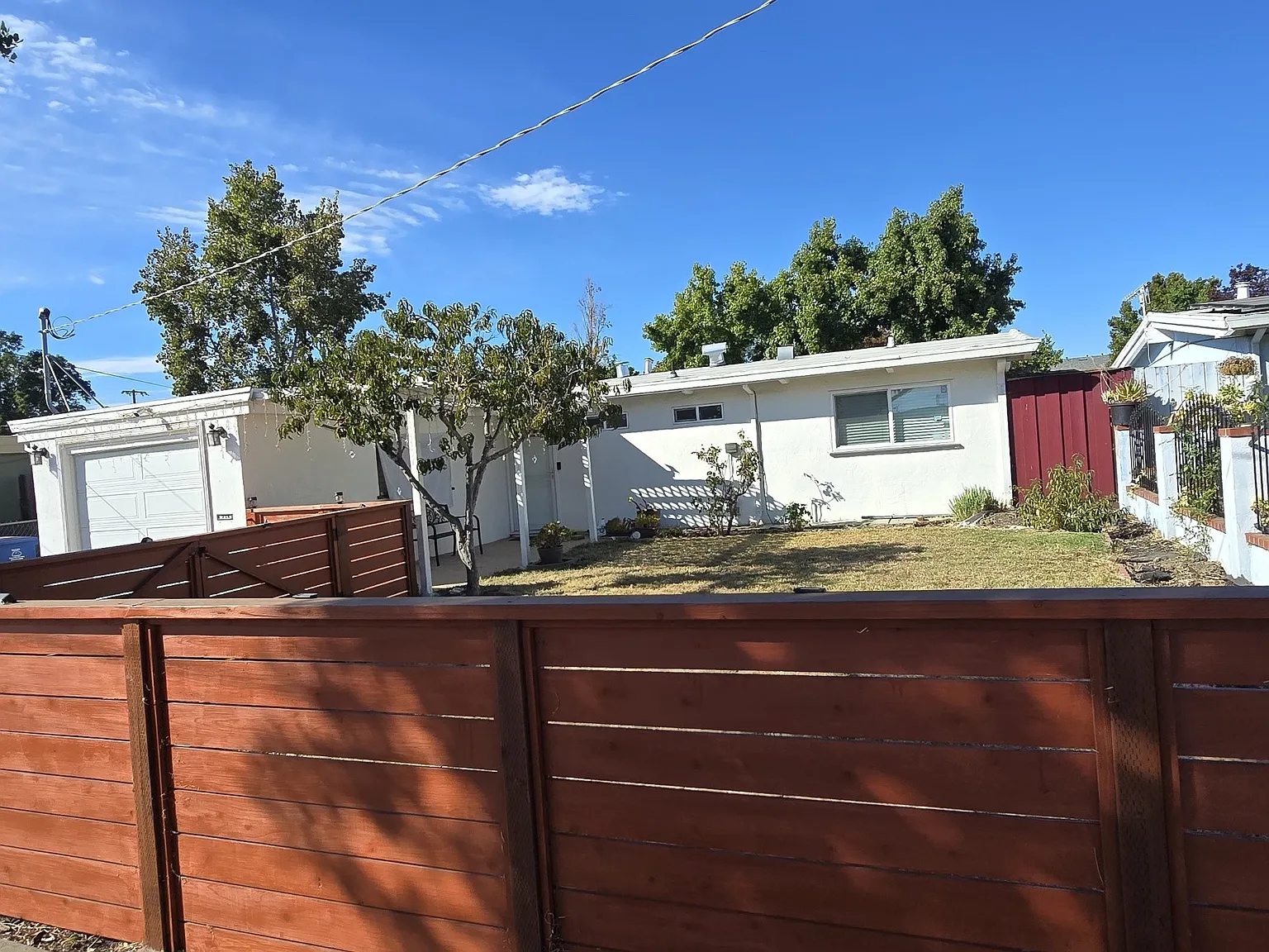 3 bed, 1320 sqft, $3,750 — Photo 1