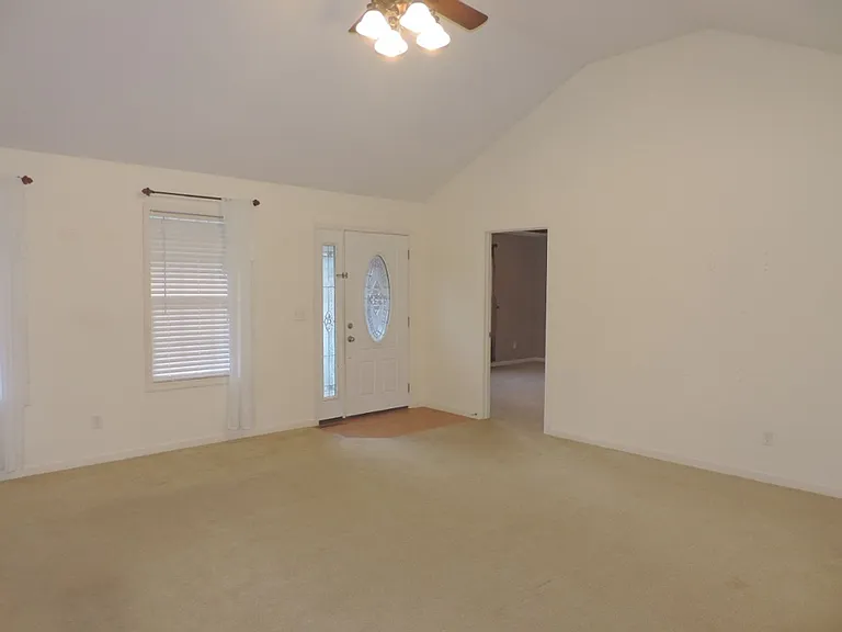19550 Lenox Ln — Photo 26