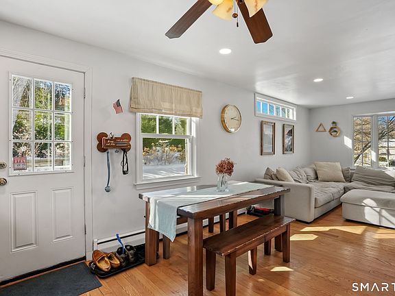 5th image of 32 Valley View Road