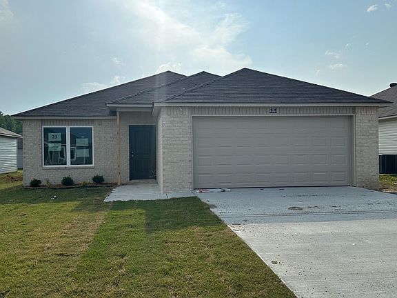 2nd image of 23 Oak Leaf Dr
