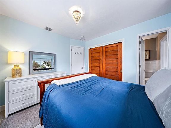 5th image of 1869 Circle Dr