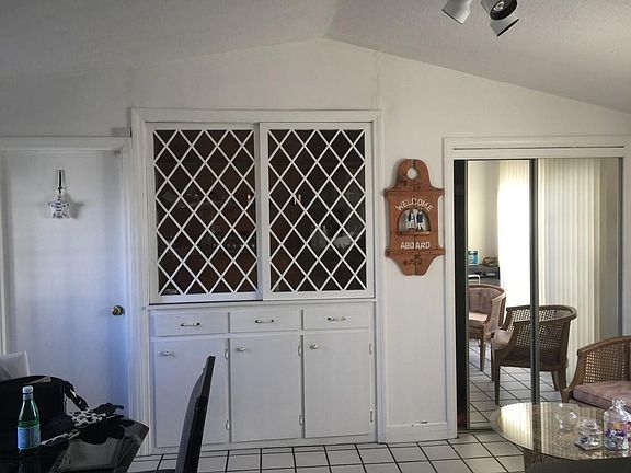 4th image of 120 Pleasantview Ave