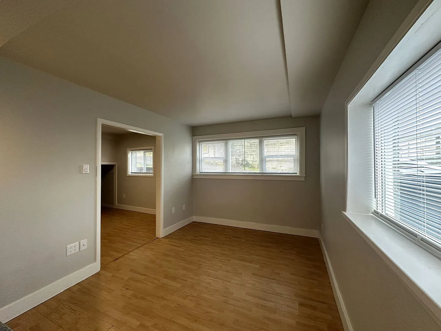 Belmont - 13 Unit — Photo 4