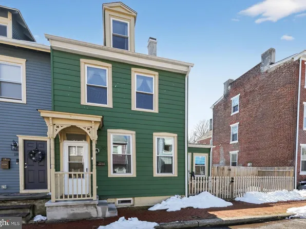 20 W Pearl St, Burlington, NJ 08016