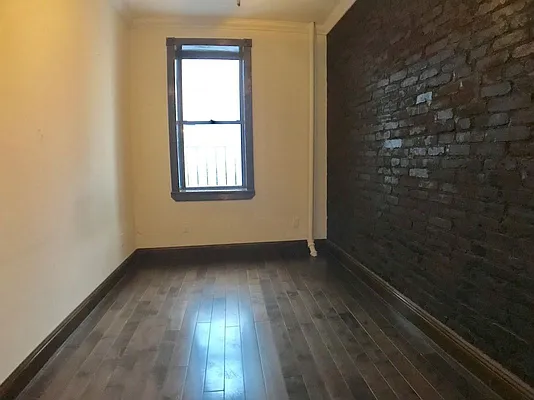 Rented by Kahen Properties | media 9