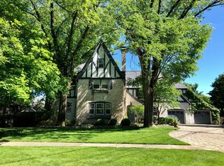 600 Stonegate Ter, Glencoe, IL