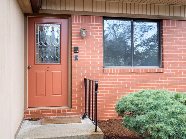 19 Burnham St APT C1, Belmont, MA 02478