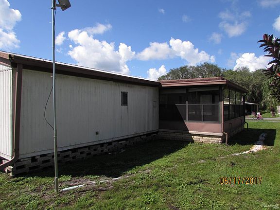 3rd image of 3126 Blue Lagoon Dr