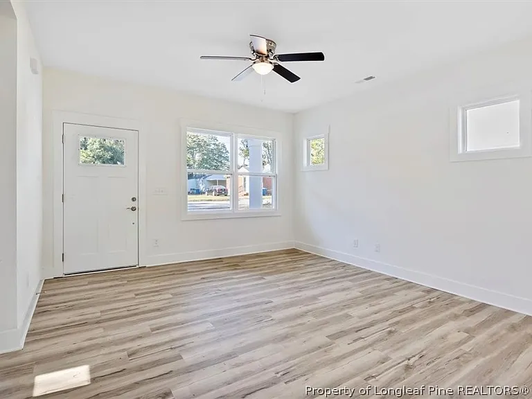 601 E Bay St — Photo 6