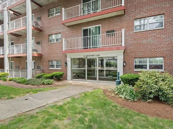 46 Greentree Ln APT 38, Weymouth, MA 02190