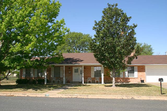 1st image of 109 Crestwood Dr
