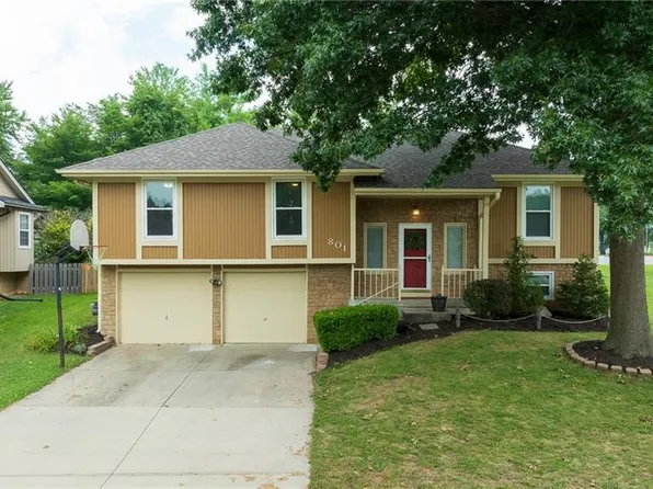 801 SW Southgate Dr, Blue Springs, MO 64015