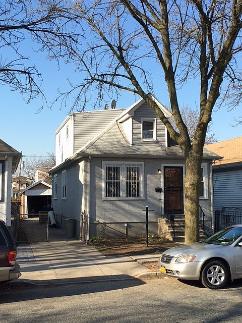 1st image of 140-26 170 Street