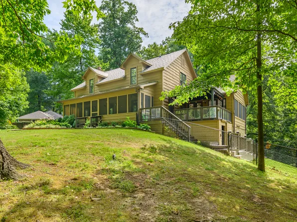 225 Bailliere Dr, Martinsville, IN 46151