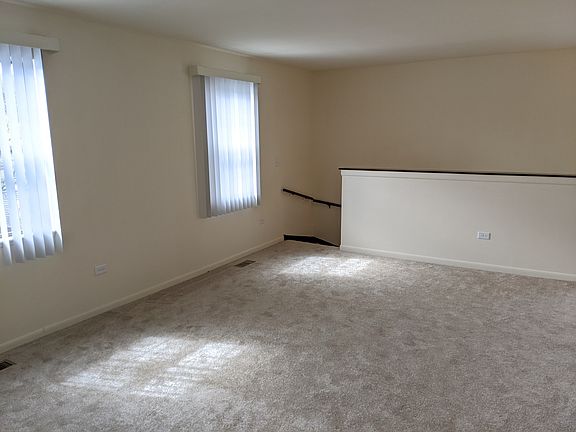 2nd image of 486 N Lake Shore Dr #486