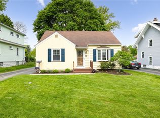 93 Willowbrook Rd, Rochester, NY 14616