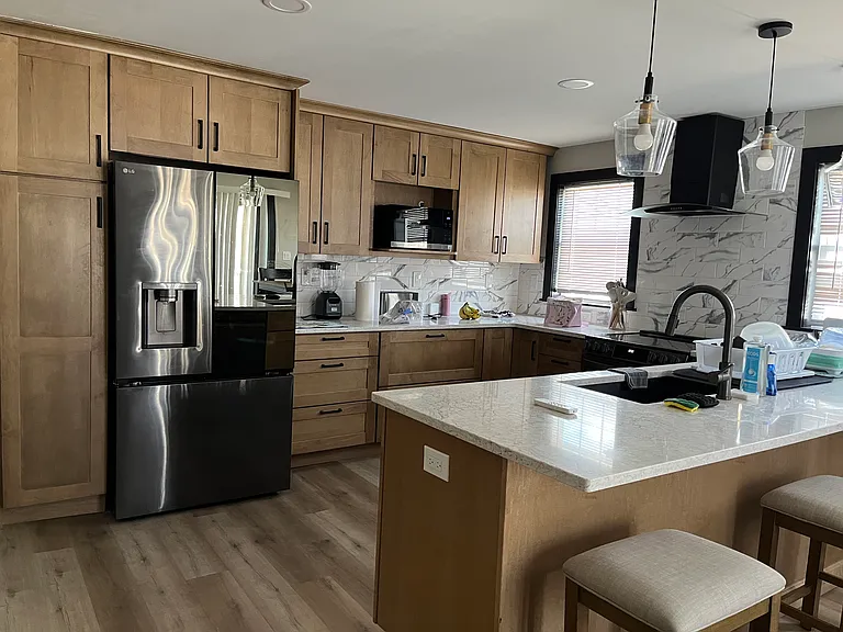 600 S Beech St — Photo 8