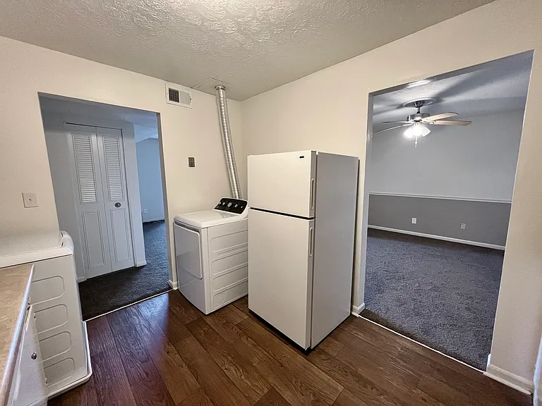 Derby Run Apartments — Photo 24