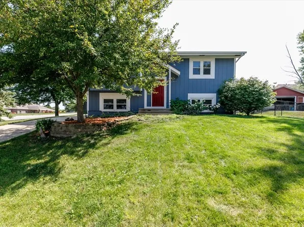 1403 Hyvue St, Adel, IA 50003