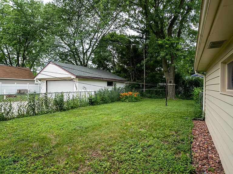422 Gascoigne Dr — Photo 24