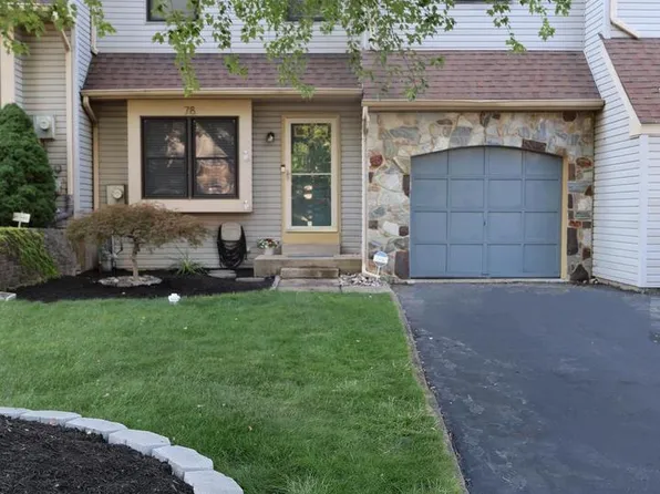 78 Bellwood Dr, Upper Holland, PA 19053