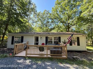 11 McKinley Ln, Albrightsville, PA 18210