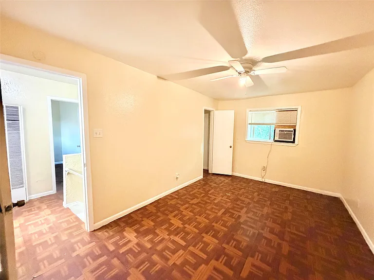 6257 Manor Rd #B — Photo 23
