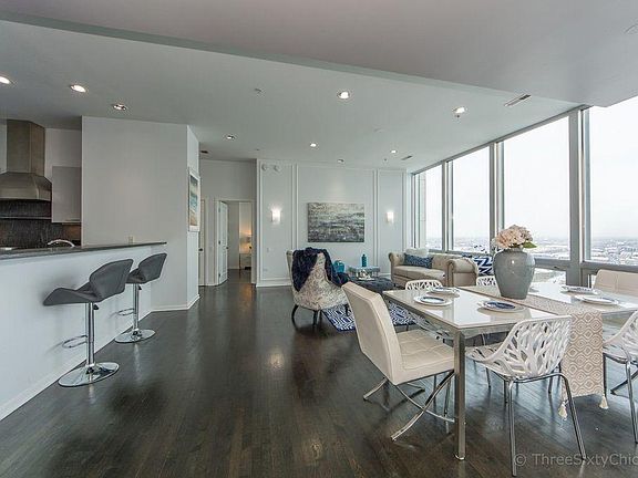 3rd image of 500 W Superior St #2402