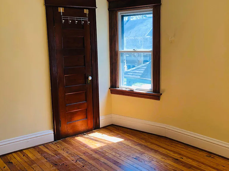 61 Quincy St — Photo 17