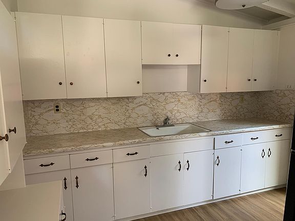 2nd image of 3505 Cowper St