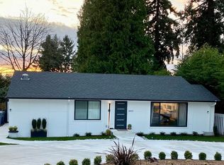 3847 94th Ave NE, Yarrow Pt, WA 98004