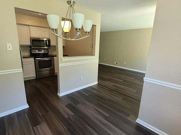 5th image of 204 Highland Blvd #98