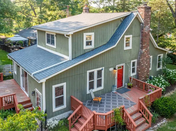 4242 Middledale Ave, West Bloomfield, MI 48323