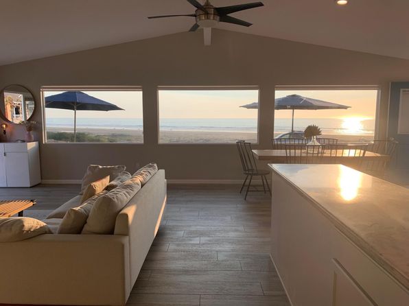 3302 Beachcomber Dr