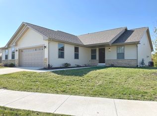 5707 Jackies Dr, Loves Park, IL 61111