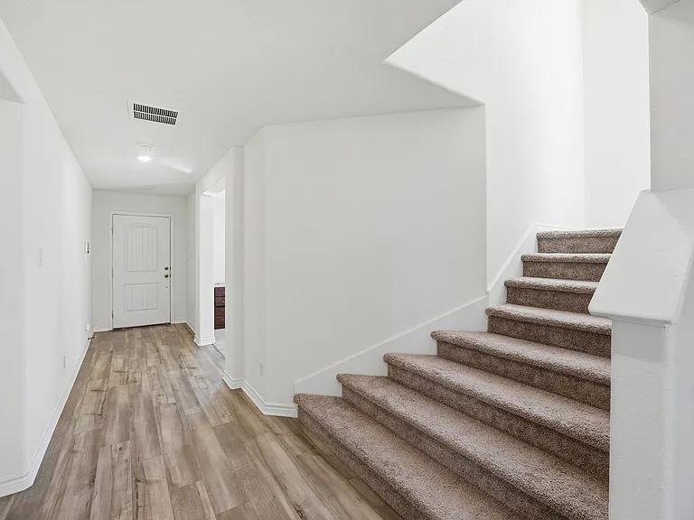 11331 Edelweiss — Photo 3