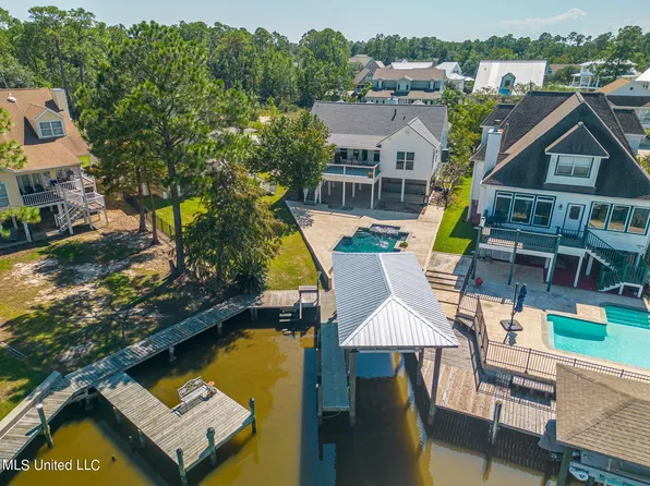 102 Poplar Point, Pass Christian, MS 39571