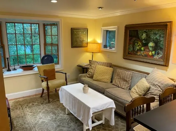 171 Molyneaux Rd, Camden, ME 04843